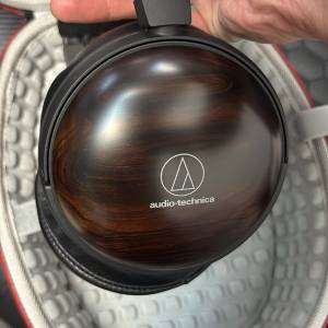 Audio Technica ATH-AWKT/f 黑檀木制動圈耳筒