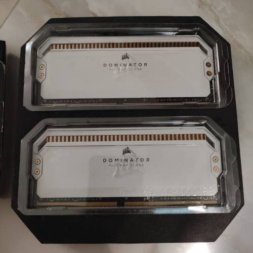 Corsair Dominator Platinum RGB 32GB 3200Mhz (2x16GB) DDR4 RAM