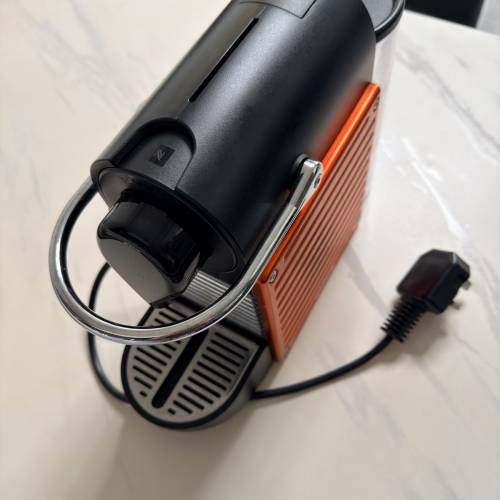 雀巢nespresso pixie 咖啡機 C60