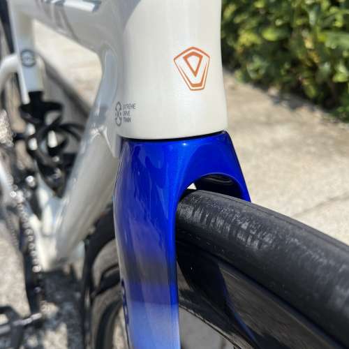 亮光白色 45碼 JAVA FUOCO TOP 火6 24速 油剎桶軸 碳刀碳纖維公路車 送水架前後蛙燈