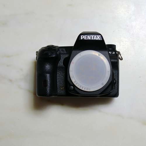 Pentax K-3 body 跟原裝一叉機一電池.新舊如圖.100%運作正常.可交收時操作影相比你...
