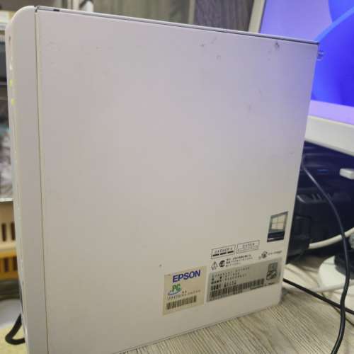 Epson 迷你电腦，i3 6100T, 4g ddr4, 256G Ssd, 有wifi & BT, 連火牛