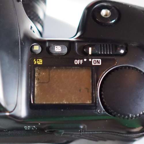 Nikon F-601 Quartz Date 自動對焦 35mm 底片單眼相機，搭配 AF Nikkor 35-70mm f/...