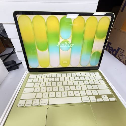 MacBook NEO 8+256
