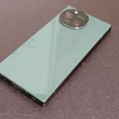 日版 Sharp R9 256GB Green colour 支援香港5G網絡 留意內文先出價  同時出售Sony ...