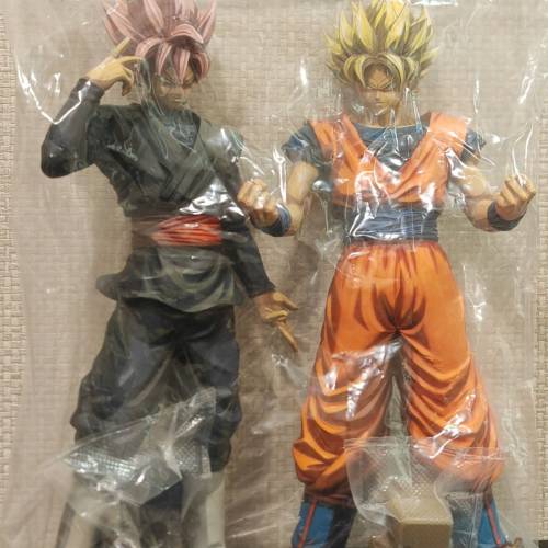 Dragon ball 2D超級撒亞人悟空+2D桃紅悟空一對套裝貨