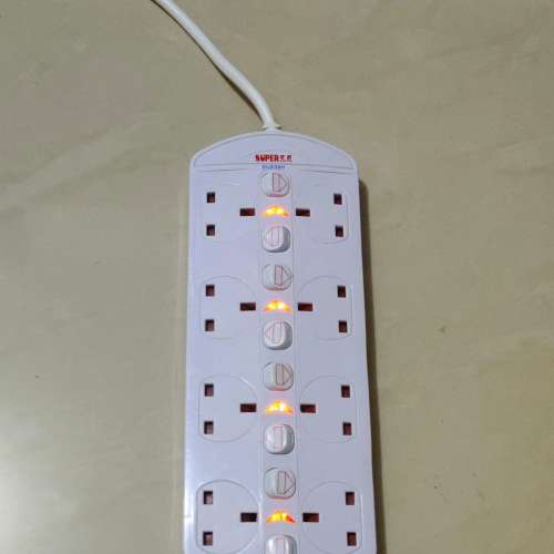 8 位電拖板