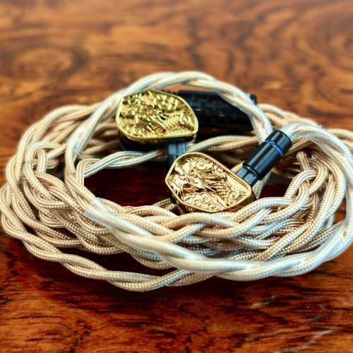 ## 唐族李治 IEM 耳機