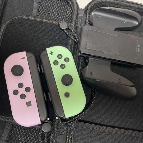 Nintendo Switch 1 Joy-Con (粉綠和粉紅)
