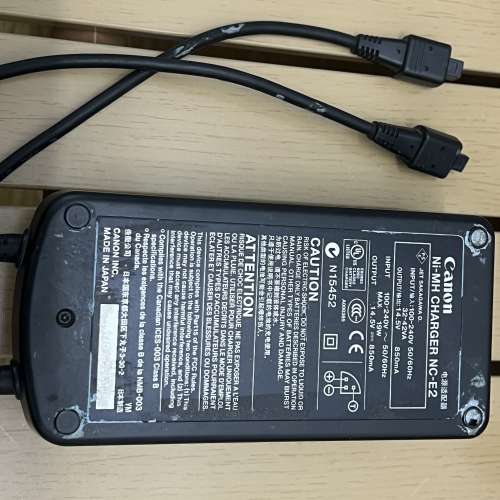 Canon Ni-MH CHARGER NC-E2