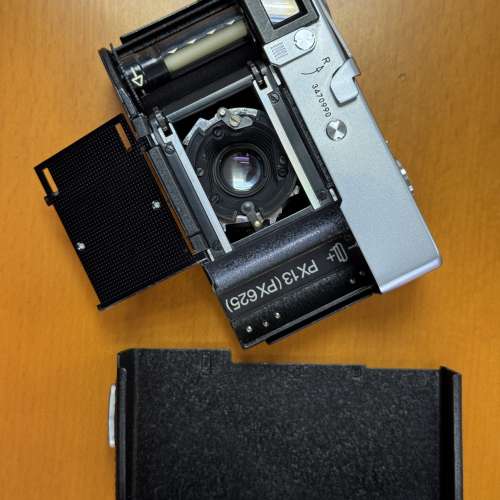 Rollei 35 Camera 連手帶、副廠 Hood、鏡頭蓋兩個