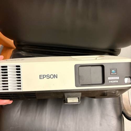 Epson 高亮度商用投影機