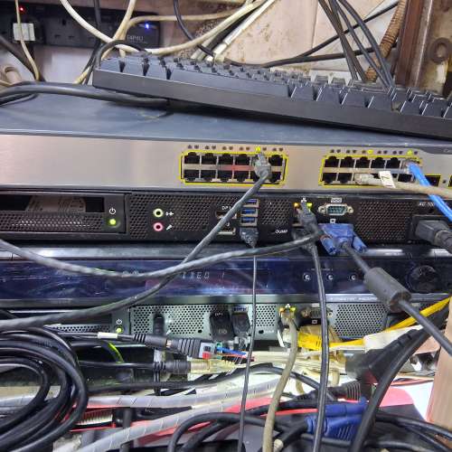 Catalyst 3750 SERIES  24-Port  Switch/WS-C3750-24TS-S