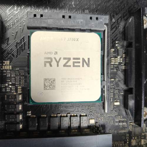 AMD Ryzen 7 3700X 8核心16線程