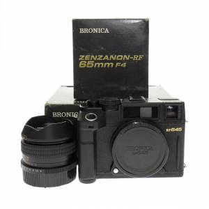 Bronica RF645 Medium Format 6x4.5 Film Camera #1671 with 65mm f/4 #1247 Set