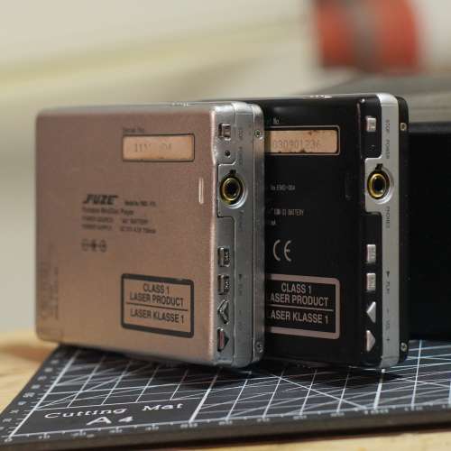 MD walkman x 2