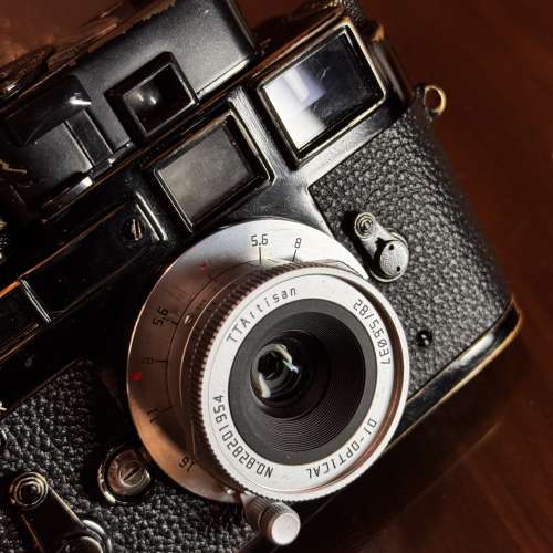 ttartisan 28mm f5.6  Leica M-mount 有遮光罩有盒