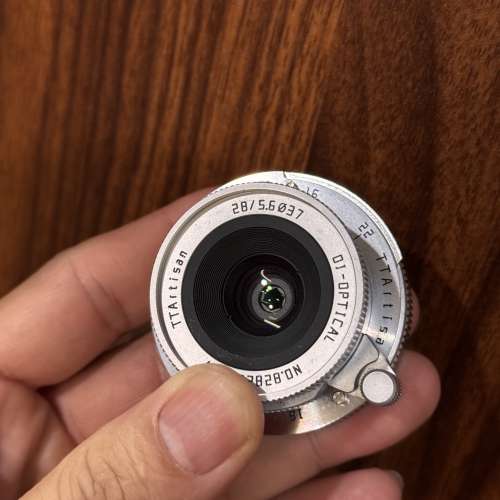 ttartisan 28mm f5.6  Leica M-mount 有遮光罩有盒