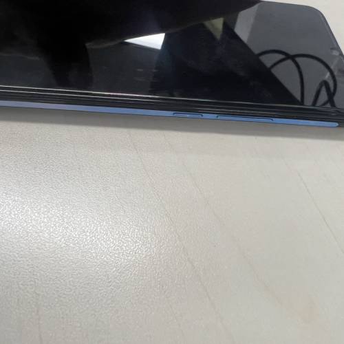 Vivo IQOO V1824A 手機 手提電話