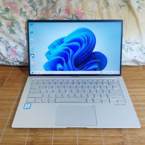 Asus U4300F