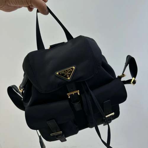 Prada Re-edition 1978背包小號