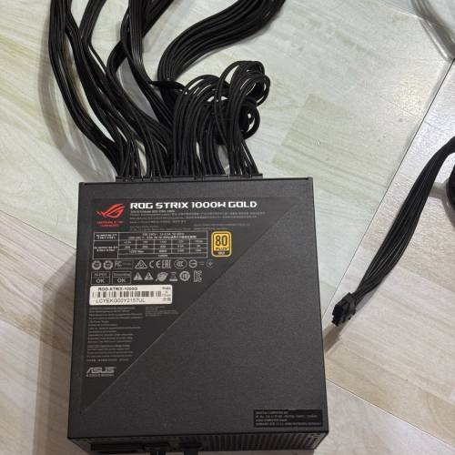 行貨 ASUS ROG STRIX 1000W 金牛 有pcie5.0 16pin