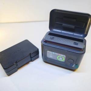 Insta360 X5 快速充電器連一副廠電。
