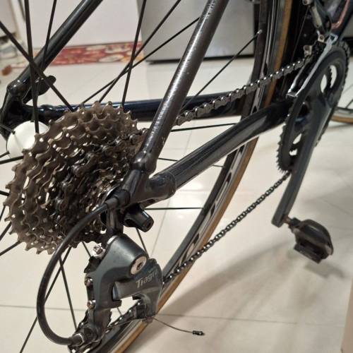 急走giant TCR SLR 公路車 跟 fulcrum racing 3