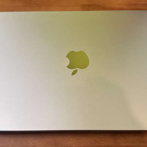 Macbook Air 13" 2025 M4 16GB Ram 256GB (option 連Magic Keyboard with Touch ID...