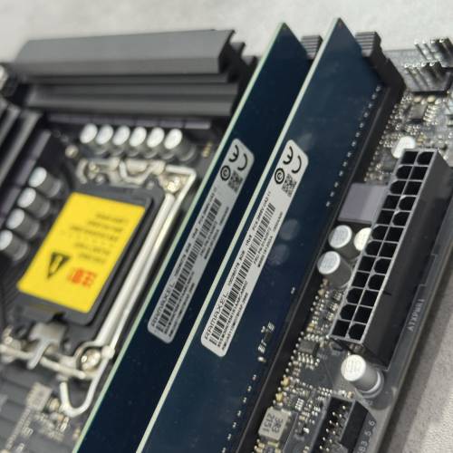 ASRock B660M PG + 16gb DDR4 2666