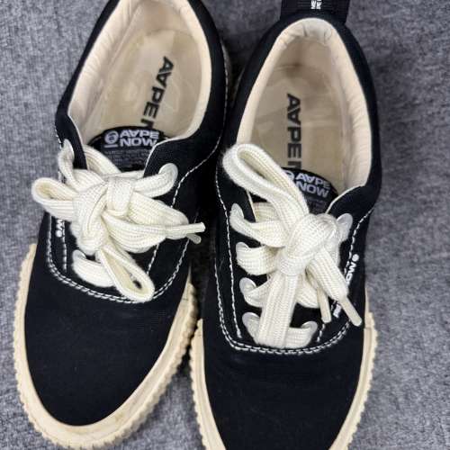 AAPE 帆布鞋US9 EUR 42.5 2手9成新