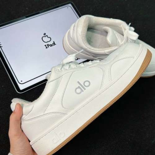 alo yoga recovery mode sneaker 奶白焦糖生膠底natural white gum 休閒厚底運動鞋⁠
