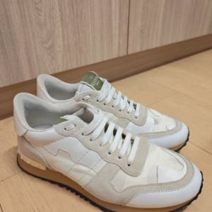 Valentino rockrunner
