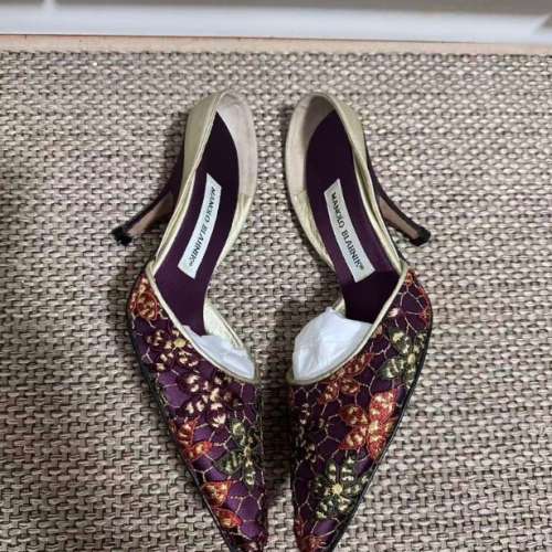 Manolo Blahnik 紫色金蔥刺繡尖頭穆勒鞋