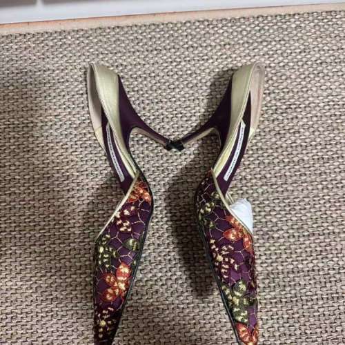 Manolo Blahnik 紫色金蔥刺繡尖頭穆勒鞋