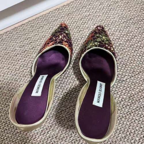 Manolo Blahnik 紫色金蔥刺繡尖頭穆勒鞋