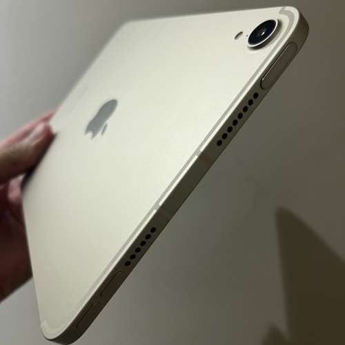5G版iPad mini7 (A17pro)128gb港行極新少用，電池健康度100! 不議價！謝謝！