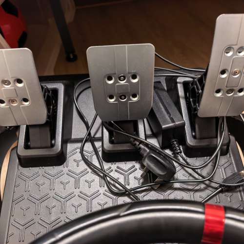 Thrustmaster T248 X 賽車軚盤連腳踏 行貨有保養