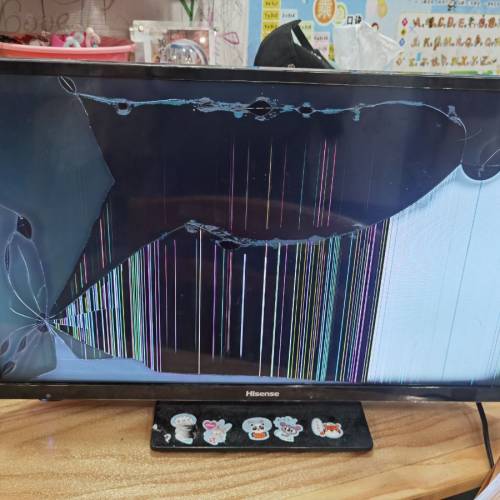 海信Hisense HK24A36 24吋 LED 電視 零件機熒幕俾小朋友整爛其它操作正常