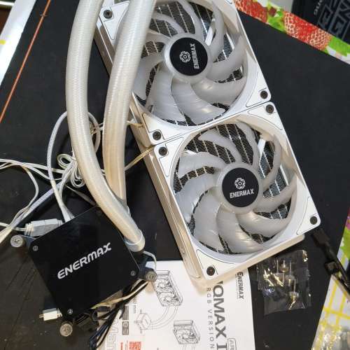 Enermax LIQMAX III ARGB 240  水冷散熱器
