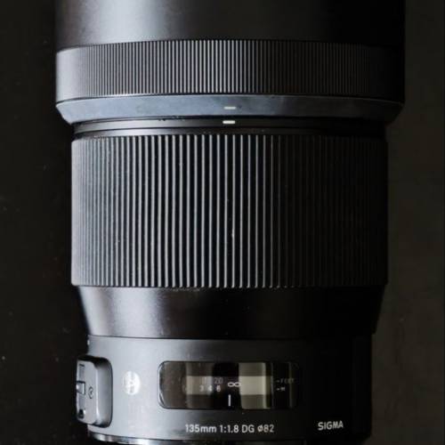 Sigma 135mm 1:1.8 DG HSM Art f&aacute;ii] (Nikon F mount)