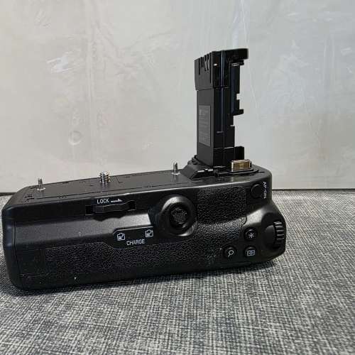 Canon R6 副廠直倒手柄