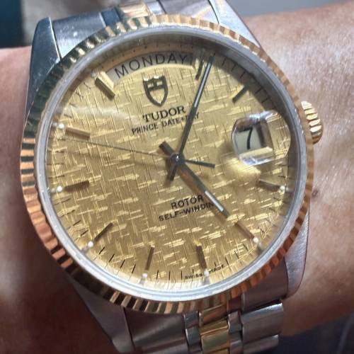 【古董現況品】1950年代 帝舵 Tudor Oyster 玫瑰盾牌手動上鍊機械錶（面盤已翻寫 / ...