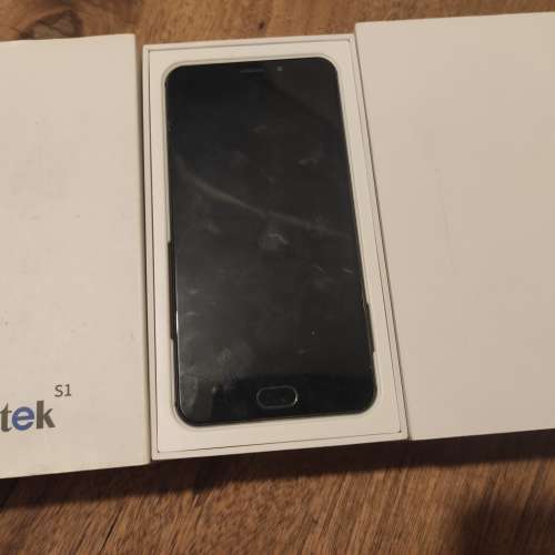 Android Elitek S1手機(壞電池當零件賣)
