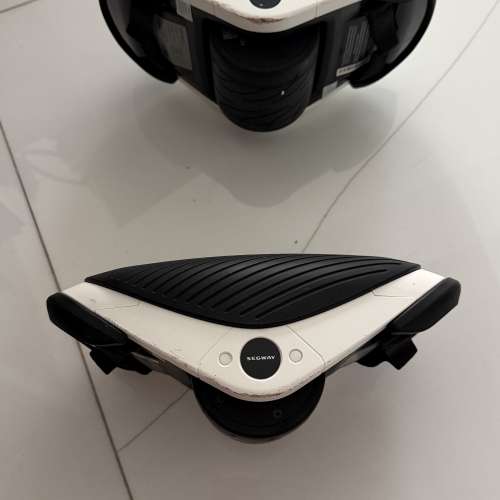 Segway-Ninebot 賽格威九號平衡輪&mdash;&mdash;Segway Drift W1 分離式電動平衡輪