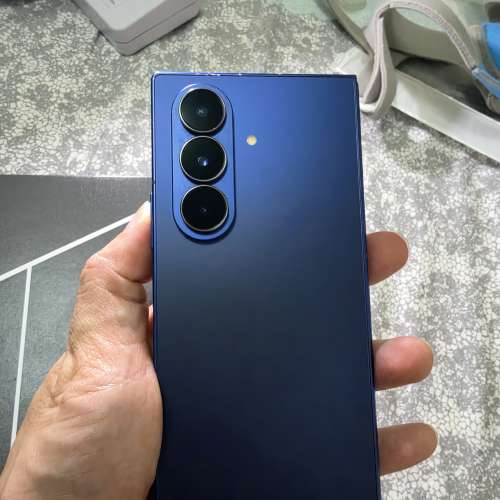 行貨Samsung Fold 7 512gb 藍色