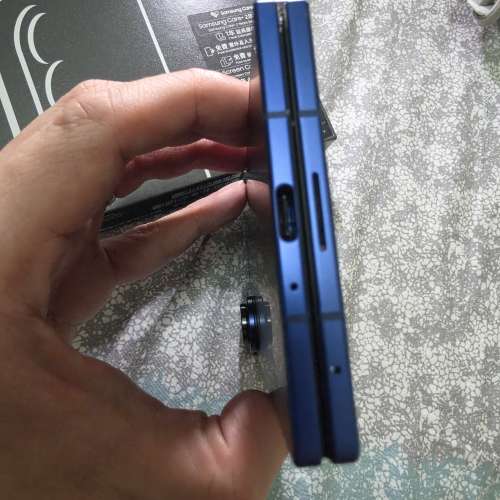 行貨Samsung Fold 7 512gb 藍色