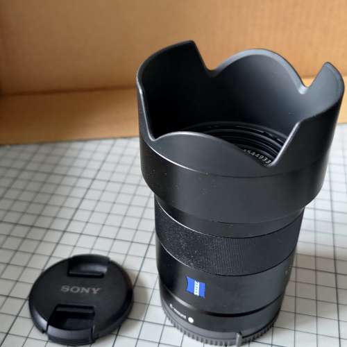 Zeiss Sonnar T* E 24mm F1.8 ZA