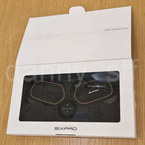 全新 香港行貨 SIXPAD Body Fit 智能健肌儀 (全身肌肉訓練) EMS Training Gear
