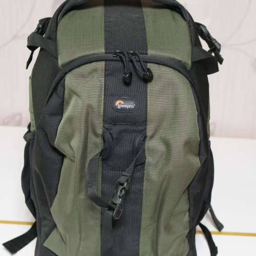 LOWEPRO Flipside 400 AW 98%極新淨. 拉鏈全部暢順. 海棉隔板齊全.
